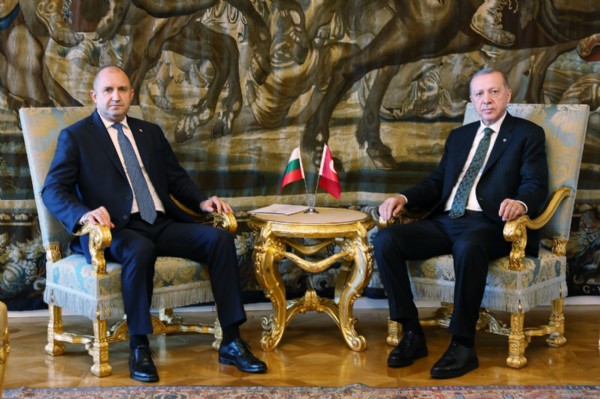 Prag'da yoğun diplomasi: Cumhurbaşkanı Erdoğan dünya liderleriyle görüştü